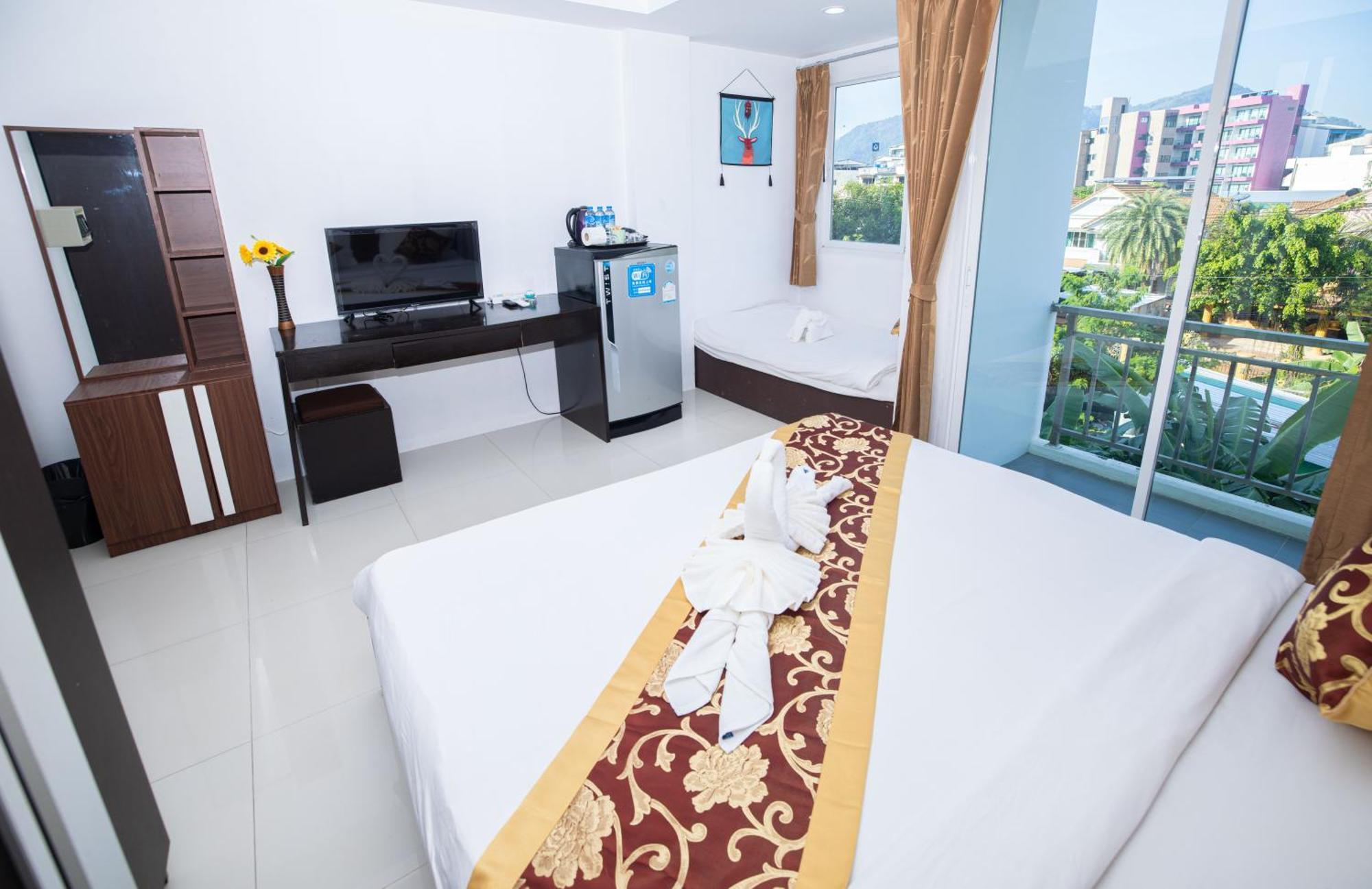 Happy 99 Guest House Patong Exterior photo