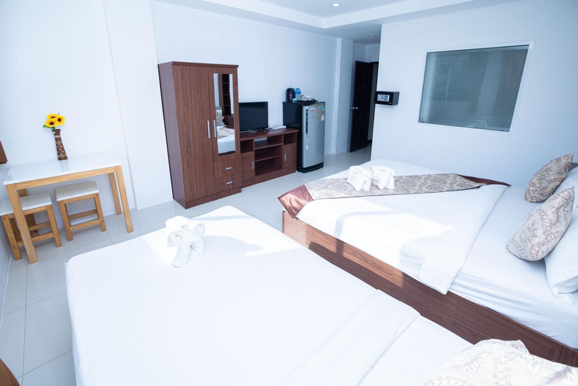 Happy 99 Guest House Patong Exterior photo