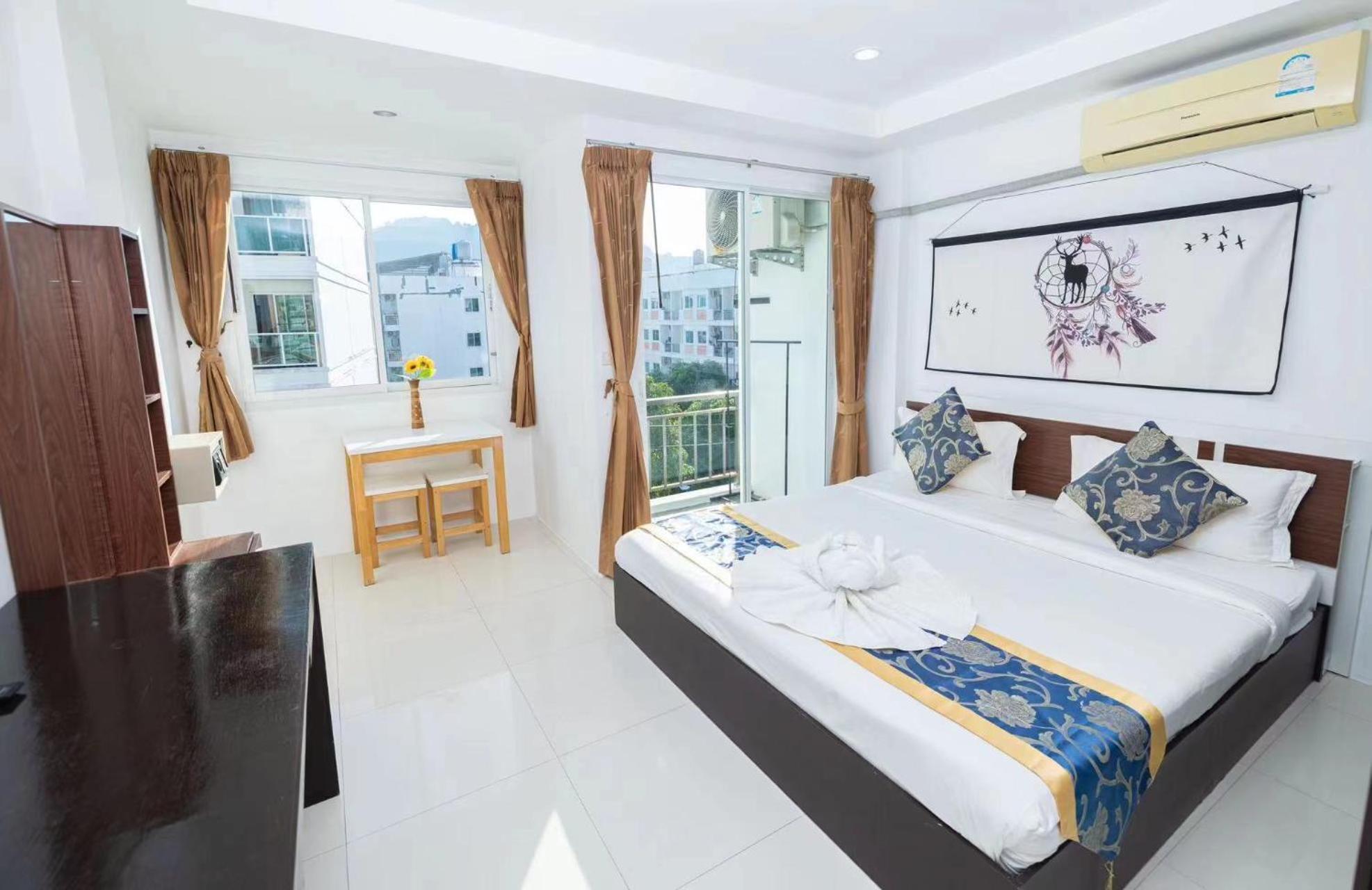 Happy 99 Guest House Patong Exterior photo