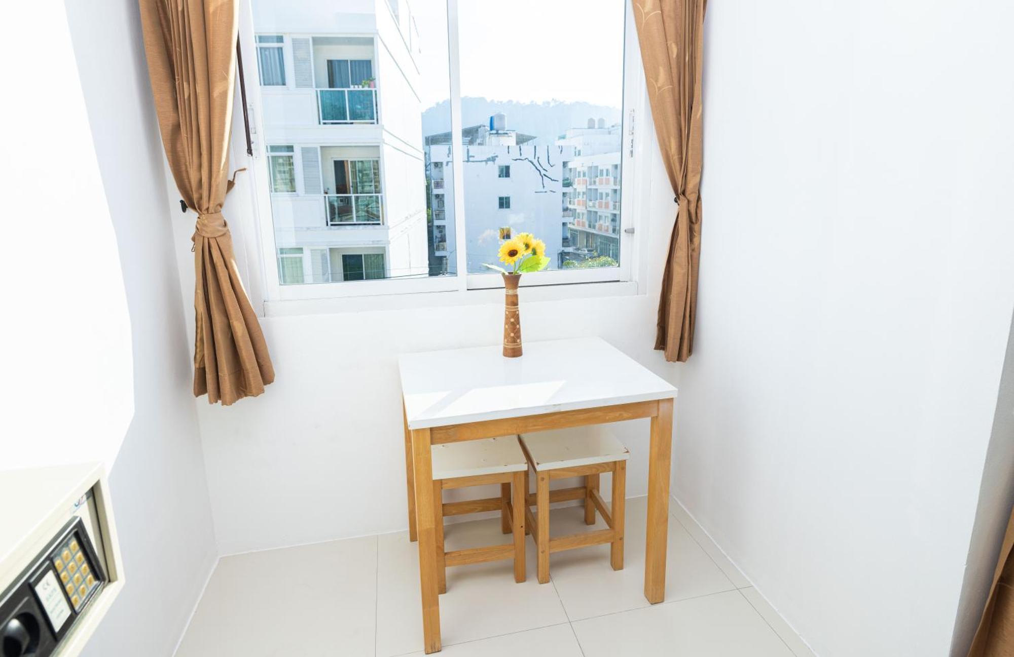 Happy 99 Guest House Patong Exterior photo