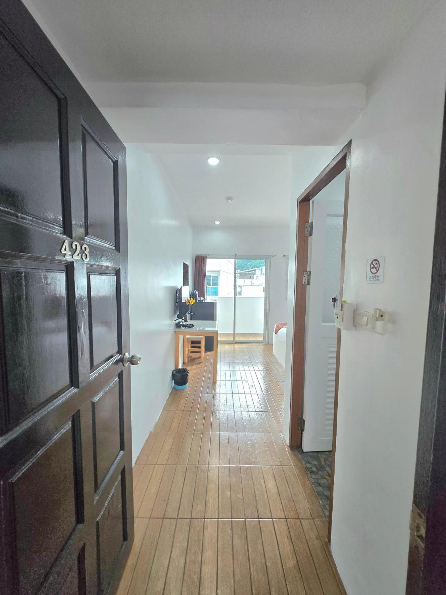 Happy 99 Guest House Patong Exterior photo