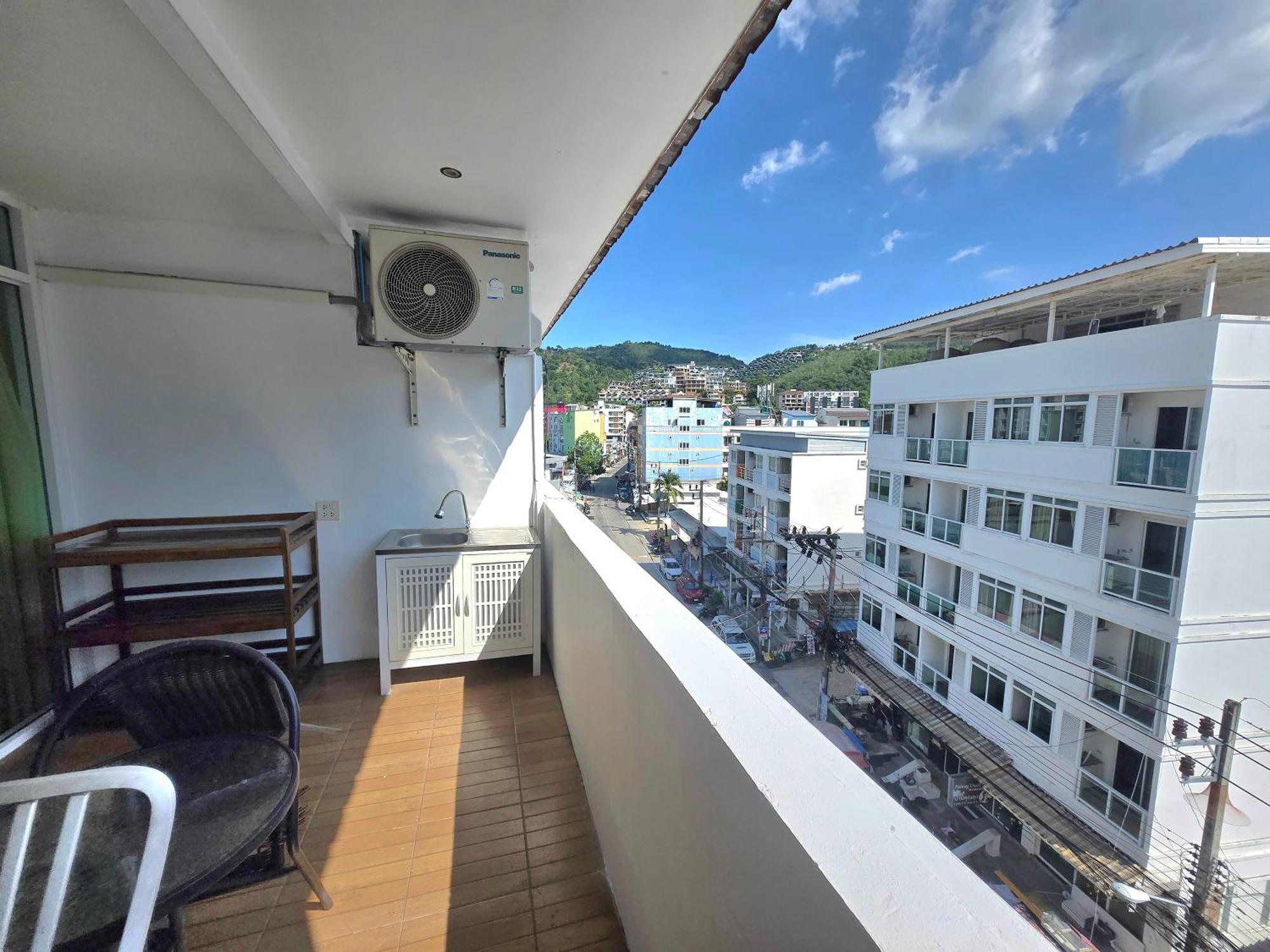 Happy 99 Guest House Patong Exterior photo